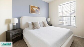 901 Lakeside Cir in Lewisville, TX - Building Photo