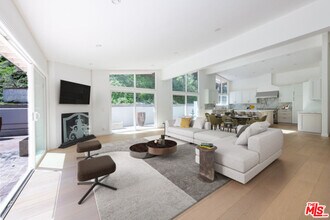 10120 Cielo Dr in Beverly Hills, CA - Building Photo - Building Photo