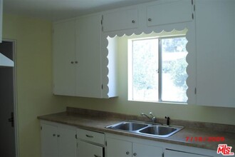 993 W Hays St in Banning, CA - Building Photo - Building Photo