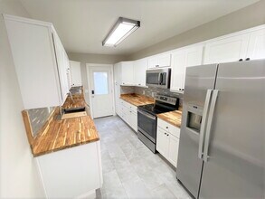 4723 Peabody Ave in Cincinnati, OH - Foto de edificio - Building Photo