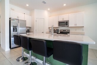 3305 Whooping Crane Dr in Davenport, FL - Foto de edificio - Building Photo