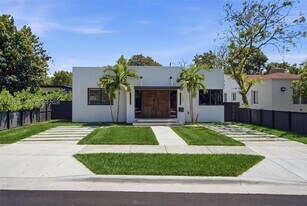 120 NE 49th St in Miami, FL - Building Photo