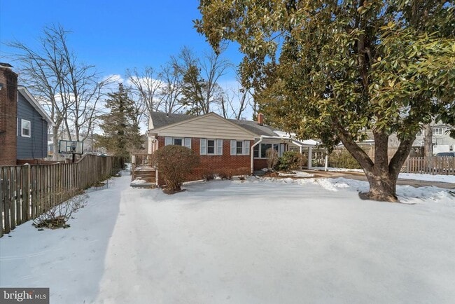 9012 Vernon View Dr in Alexandria, VA - Building Photo - Building Photo