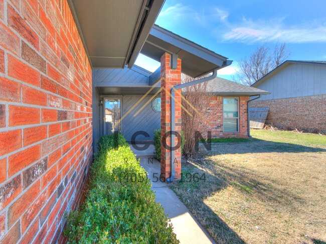 8804 NW 92nd St in Oklahoma City, OK - Building Photo - Building Photo