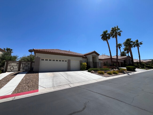 9499 Castillana Ct in Las Vegas, NV - Foto de edificio - Building Photo