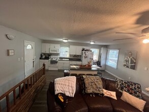 940 Miller Ave in Iowa City, IA - Building Photo - Building Photo