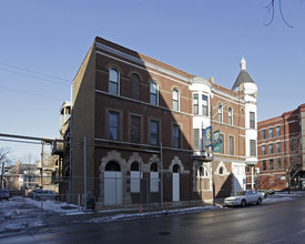 2000-2010 N Clifton Ave in Chicago, IL - Building Photo - Building Photo