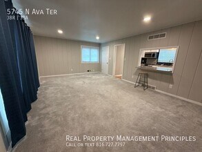 5745 N Ava Terrace in Kansas City, MO - Building Photo - Building Photo