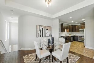 636 Fan Tail Way in Redwood City, CA - Building Photo