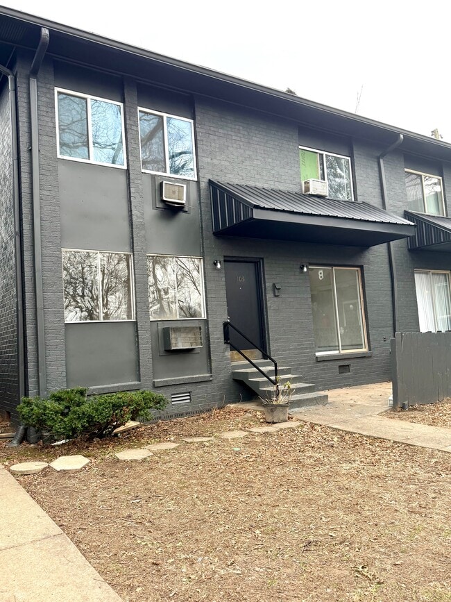 property at 550 Harding Pl