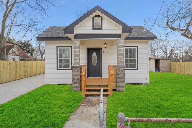 2810 Newhoff St photo'