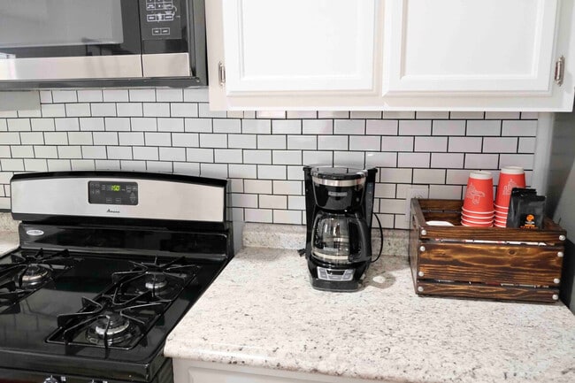 1708-1710-1710 Horseshoe Cir in Round Rock, TX - Foto de edificio - Building Photo