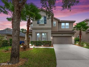 15672 Tisons Blf Rd in Jacksonville, FL - Foto de edificio - Building Photo