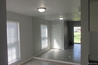 35464 Townley Dr in Sterling Heights, MI - Building Photo - Building Photo
