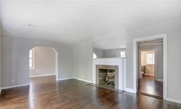 426 Lawton Ave in Savannah, GA - Building Photo - Building Photo