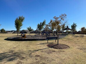 18904 Vea Dr in Edmond, OK - Foto de edificio - Building Photo