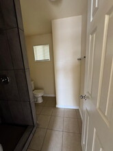 1239 E Bellevue Rd in Atwater, CA - Building Photo - Building Photo