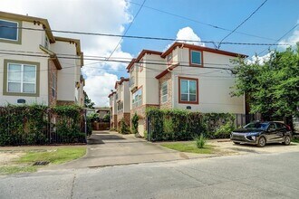 5939 Kiam St in Houston, TX - Foto de edificio - Building Photo