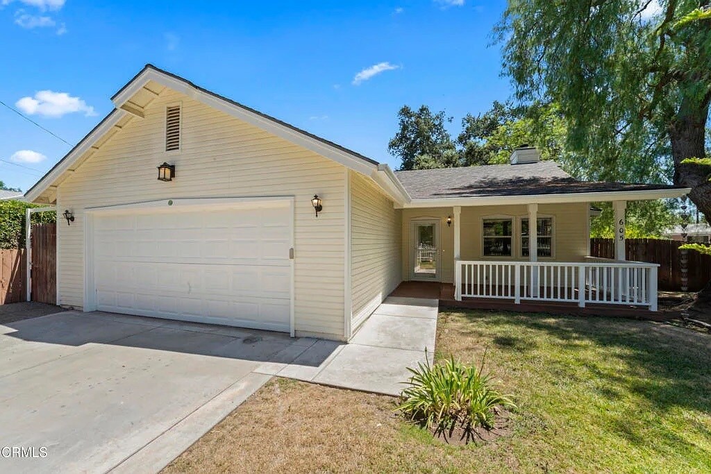 605 Grand Ave in Ojai, CA - Building Photo