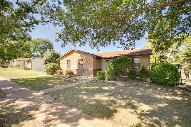 2711 Sky Hill Ct in St. Louis, MO - Foto de edificio - Building Photo