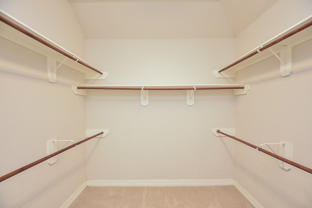 2403 Galleon Point Ct in Pearland, TX - Building Photo