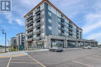 255-255 Northfield Dr E in Waterloo, ON - Building Photo - Building Photo