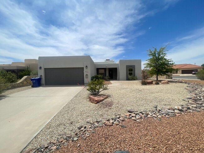 2020 Southern Star Loop in Las Cruces, NM - Building Photo - Building Photo