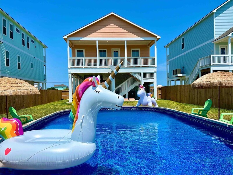 2423 103rd St in Galveston, TX - Building Photo