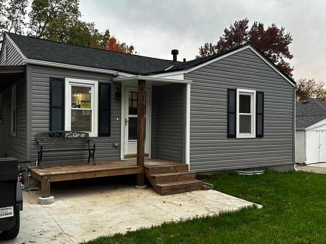 5727 Saylor St in Lincoln, NE - Building Photo - Building Photo