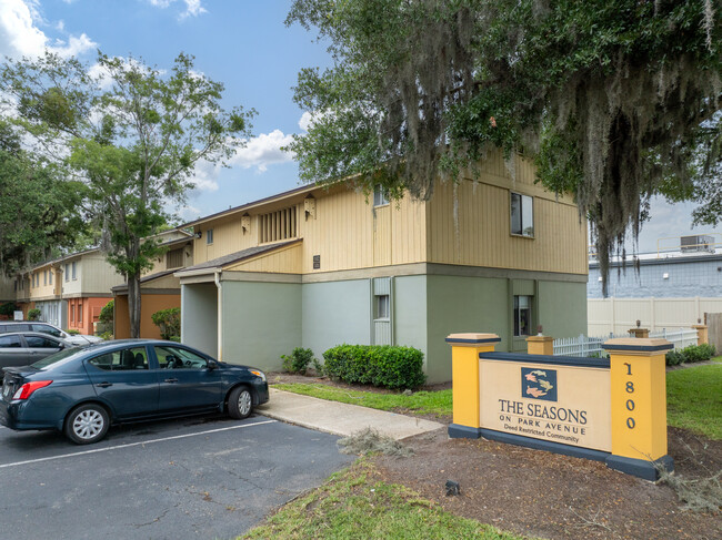 The Seasons on Park Avenue in Orange Park, FL - Building Photo - Building Photo