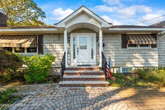 72 Whalepond Rd in Ocean Township, NJ - Building Photo - Building Photo