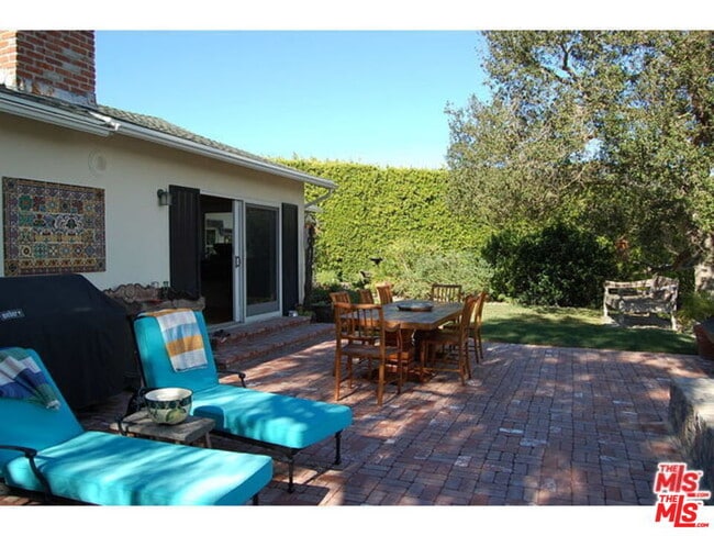 29507 Harvester Rd in Malibu, CA - Building Photo - Building Photo