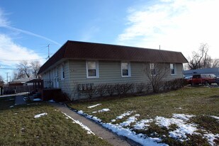 28700 Utica Rd in Roseville, MI - Building Photo