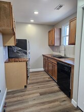 4904 Sherman Oaks Dr, Unit A in Nashville, TN - Foto de edificio - Building Photo