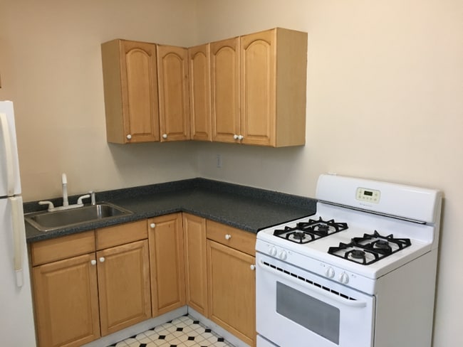 1517 Plainfield Ave NE in Grand Rapids, MI - Building Photo - Building Photo