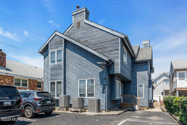 62 Sherman Ave in Seaside Heights, NJ - Building Photo - Building Photo