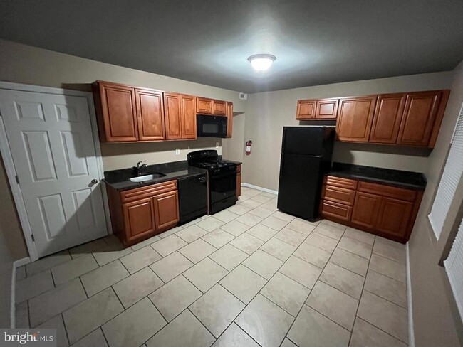 17 Lafayette St-Unit -B in Riverside, NJ - Building Photo - Building Photo