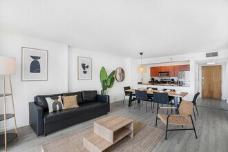 1 SE 12th St, Unit FL17-ID1038995P in Miami, FL - Building Photo - Building Photo