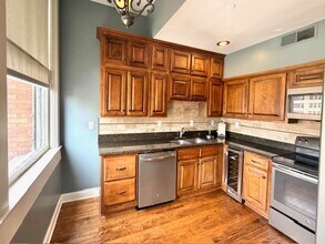 10 N Main St in Memphis, TN - Building Photo - Building Photo