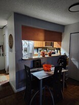 2221 Sherman Cir in Miramar, FL - Building Photo