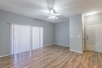 13015 Sanctuary Cove Dr in Temple Terrace, FL - Building Photo - Building Photo