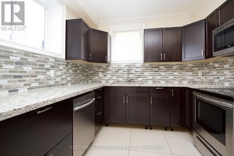 230-230 Annis St in Oshawa, ON - Building Photo - Building Photo