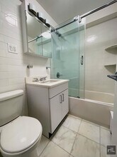 East 82nd Street in New York, NY - Building Photo - Building Photo