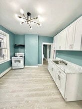 11 Linden Ave, Unit 3 in East Orange, NJ - Building Photo - Building Photo