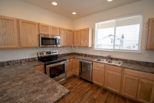 6432 San Isabel Ave in Loveland, CO - Building Photo