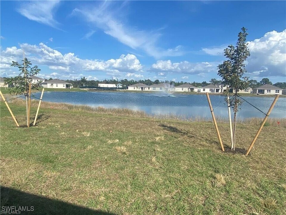 3187 Estancia Ln in Cape Coral, FL - Building Photo