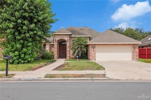 23 Yellow Rose Dr in Edinburg, TX - Building Photo