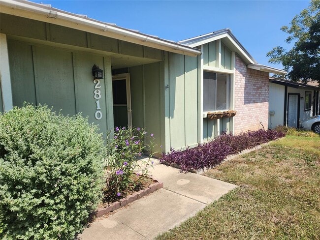 2810 Dillion Hill Dr in Austin, TX - Building Photo - Building Photo