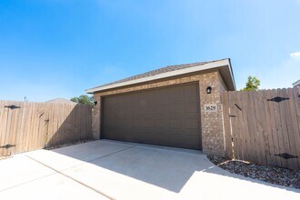 1629 Arapaho Mountain Pass in Leander, TX - Building Photo - Building Photo