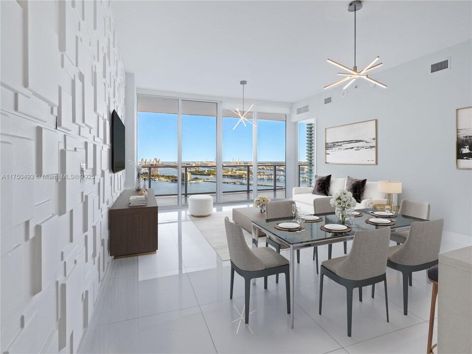 2020 N Bayshore Dr, Unit 3006 in Miami, FL - Foto de edificio